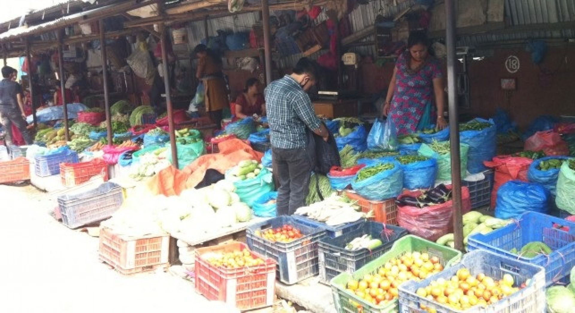 स्थानीय उत्पादनलाई बजारीकरण गर्न हाटबजार